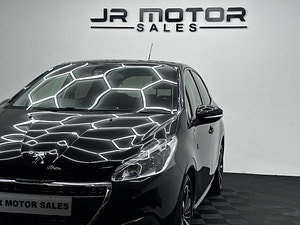 Peugeot 208 thumbnail