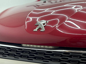 Peugeot 208 thumbnail