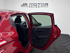 Peugeot 208 thumbnail
