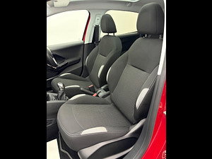 Peugeot 208 thumbnail