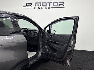 Renault Captur thumbnail