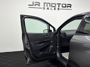 Renault Captur thumbnail