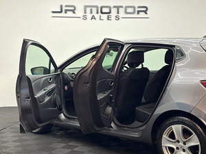Renault Clio thumbnail