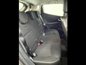 Renault Clio thumbnail