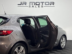 Renault Clio thumbnail