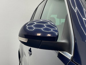 Volkswagen Tiguan thumbnail