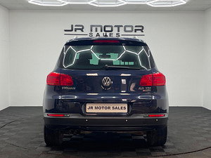 Volkswagen Tiguan thumbnail