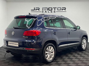 Volkswagen Tiguan thumbnail
