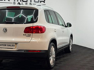 Volkswagen Tiguan thumbnail