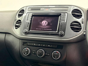 Volkswagen Tiguan thumbnail