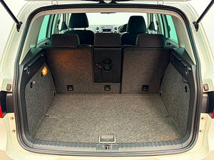 Volkswagen Tiguan thumbnail