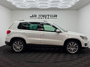 Volkswagen Tiguan thumbnail