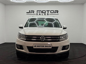 Volkswagen Tiguan thumbnail