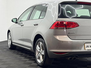 Volkswagen Golf thumbnail
