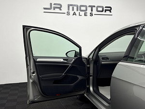 Volkswagen Golf thumbnail