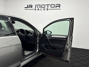 Volkswagen Golf thumbnail