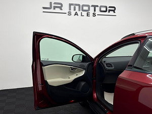 Volvo V40 Cross Country thumbnail