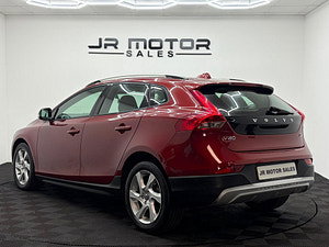 Volvo V40 Cross Country thumbnail