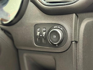 Vauxhall Crossland X thumbnail