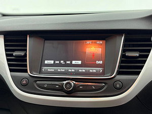 Vauxhall Crossland X thumbnail