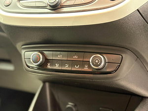 Vauxhall Crossland X thumbnail