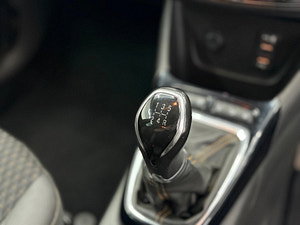 Vauxhall Crossland X thumbnail