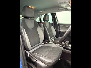 Vauxhall Crossland X thumbnail