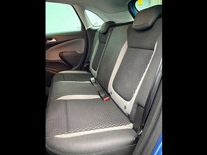 Vauxhall Crossland X thumbnail