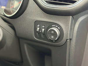 Vauxhall Crossland X thumbnail