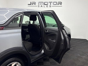 Vauxhall Crossland X thumbnail