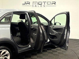 Vauxhall Crossland X thumbnail