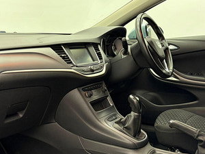 Vauxhall Astra thumbnail