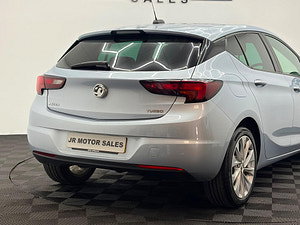 Vauxhall Astra thumbnail