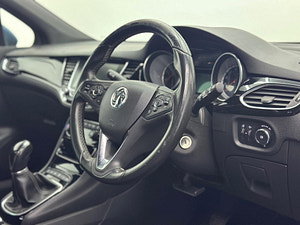 Vauxhall Astra thumbnail