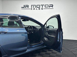 Vauxhall Astra thumbnail