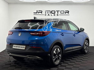 Vauxhall Grandland X thumbnail