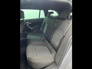 Vauxhall Insignia thumbnail