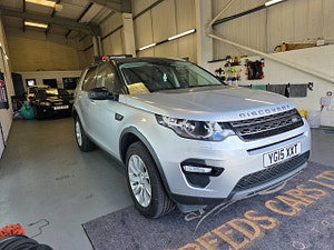 Land Rover Discovery Sport thumbnail