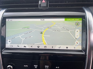 Land Rover Discovery Sport thumbnail