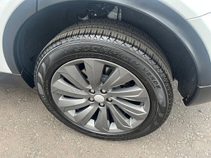 Land Rover Discovery Sport thumbnail