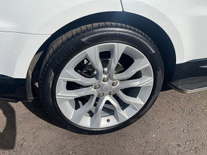 Land Rover Range Rover Sport thumbnail