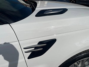 Land Rover Range Rover Sport thumbnail