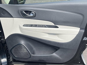 Renault Captur thumbnail
