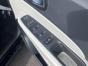 Renault Captur thumbnail