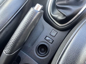 Renault Captur thumbnail