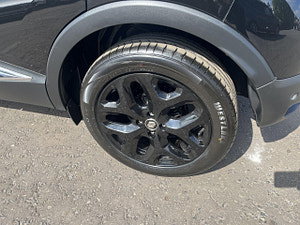 Renault Captur thumbnail