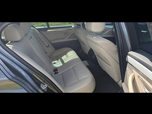 BMW 5 Series thumbnail