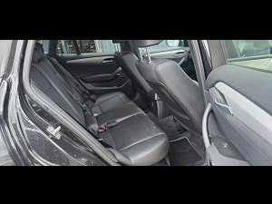 BMW X1 thumbnail