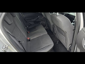 Ford Focus thumbnail