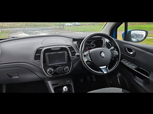 Renault Captur thumbnail